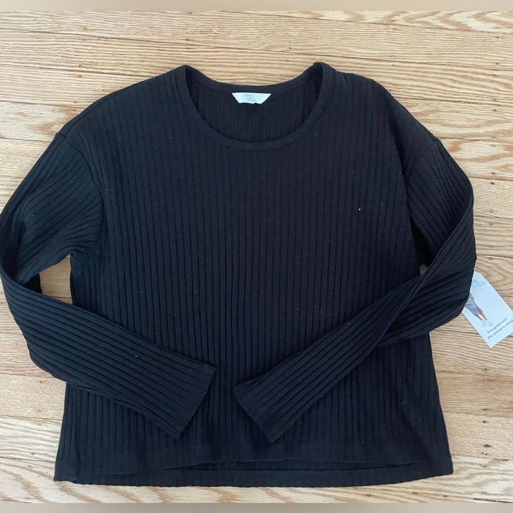 Black Ribbed Long Sleeve Cropped Tee
